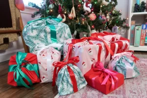 Подробнее о статье Как сшить новогодний мешок для подарков от Деда Мороза