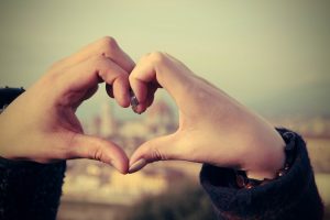 Подробнее о статье 10 вещей, которые должны случиться, чтобы двое влюбились друг в друга