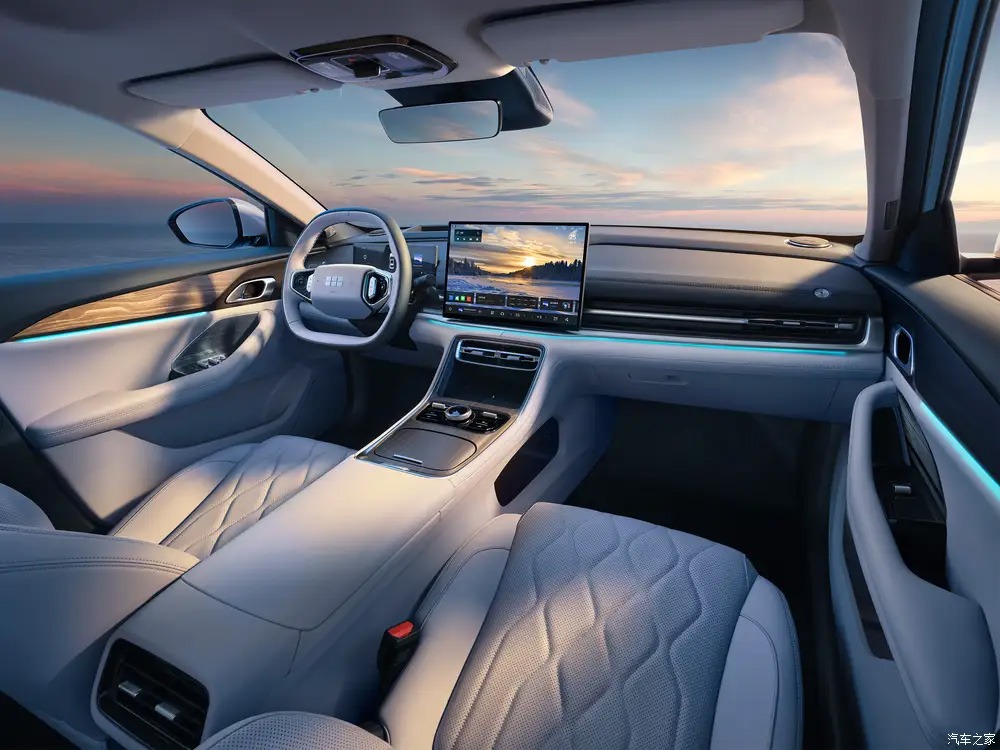 Фото салона Geely Galaxy A7 EM-i