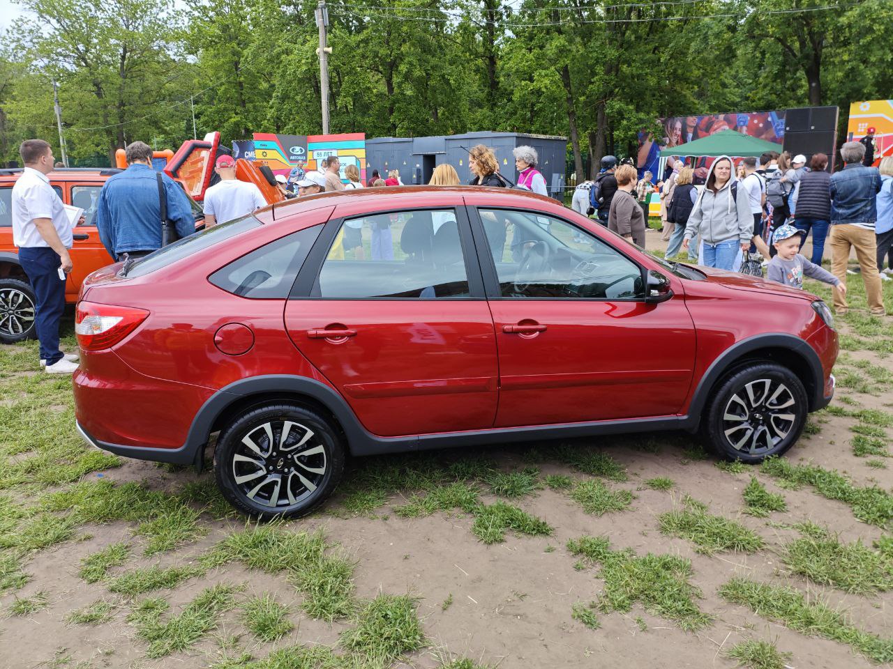 Вы сейчас просматриваете Lada Granta за 1,4 млн? Да! Это новый Active Cross: максимум опций и клиренс 20 см
